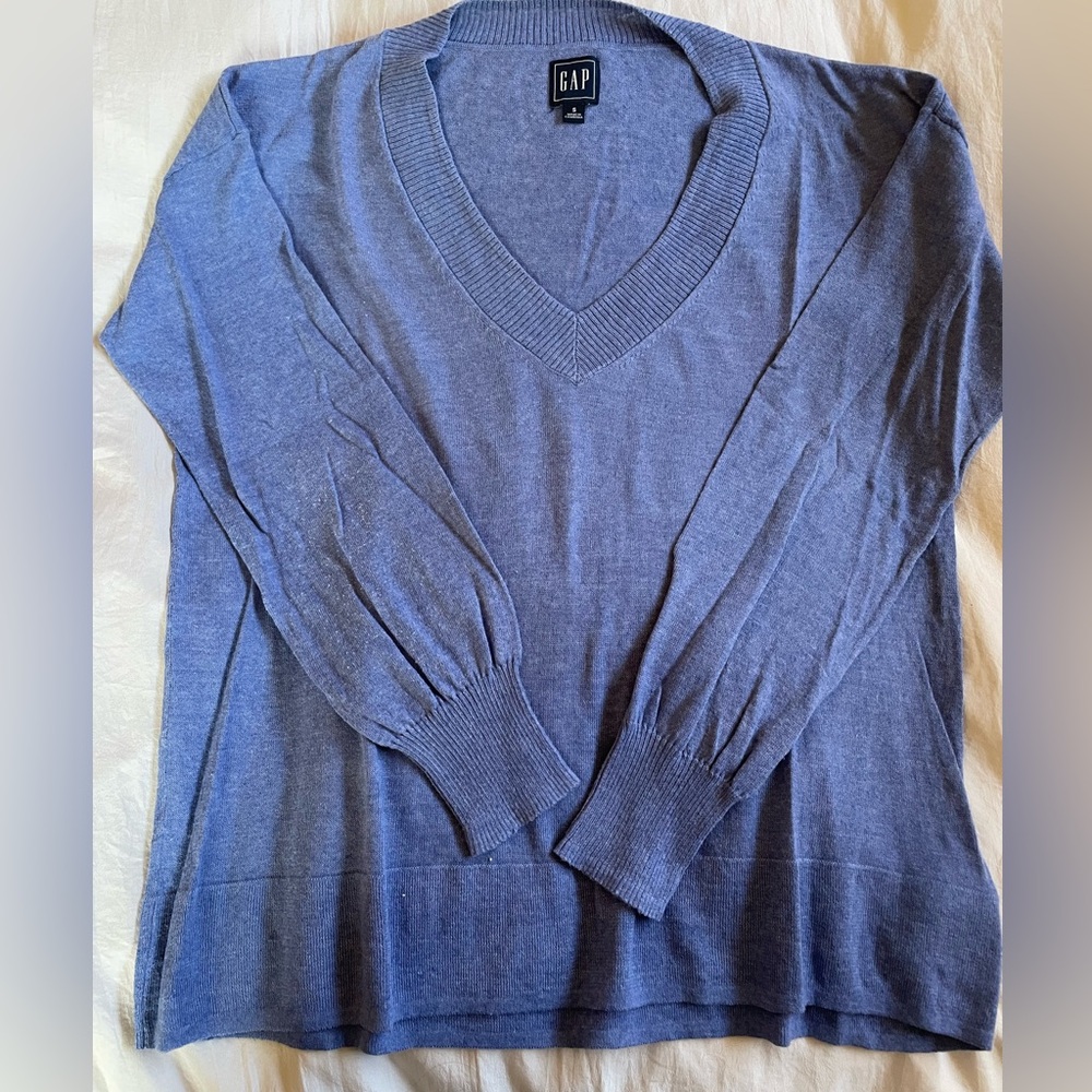 GAP Small Linen blend light blue V-Neck sweater